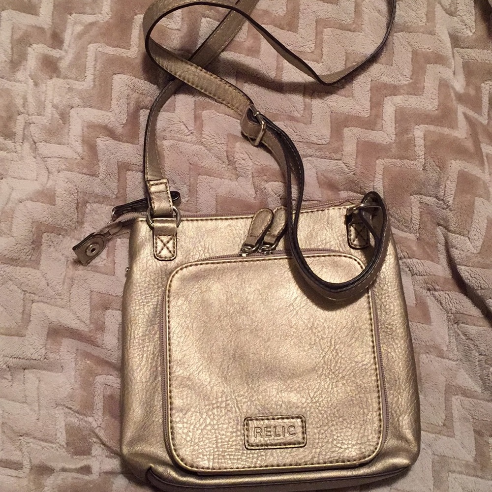 SundaySale 😱😱Relic Crossbody Bag